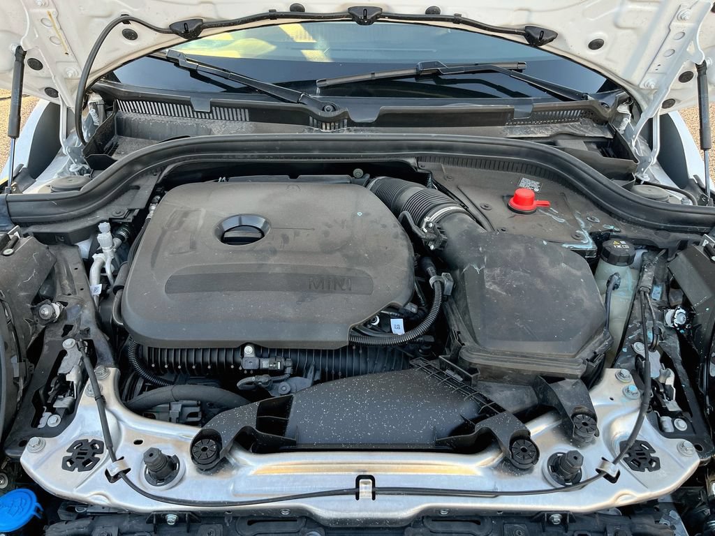 Used 2025 MINI Cooper 4-Door Hardtop FWD image 29
