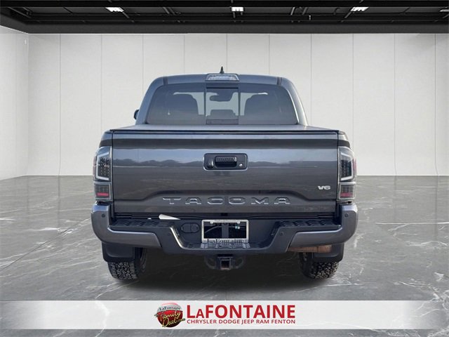 Used 2020 Toyota Tacoma TRD Sport w/ Technology Package image 4