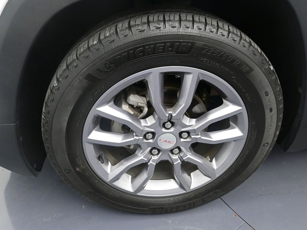 Used 2024 GMC Terrain SLT image 9