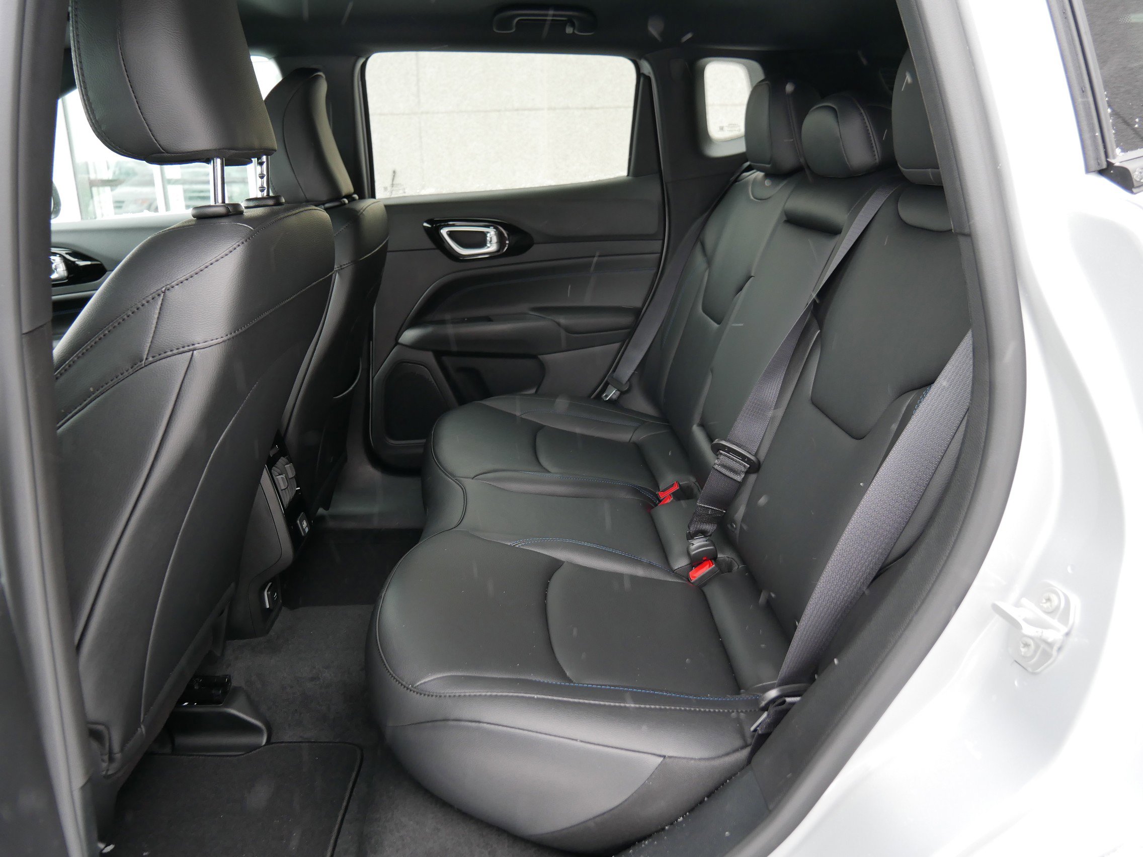 New 2026 Jeep Compass Limited image 7