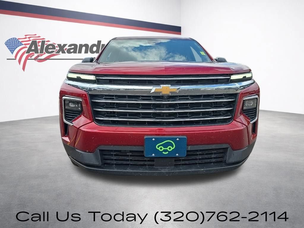 Certified 2025 Chevrolet Traverse LT w/ Driver Confidence Package AWD/4WD image 2