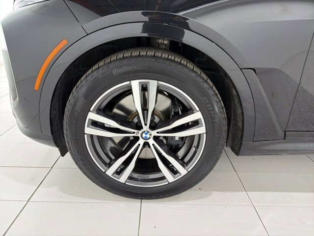 Used 2025 BMW X7 xDrive40i w/ Executive Package image 51