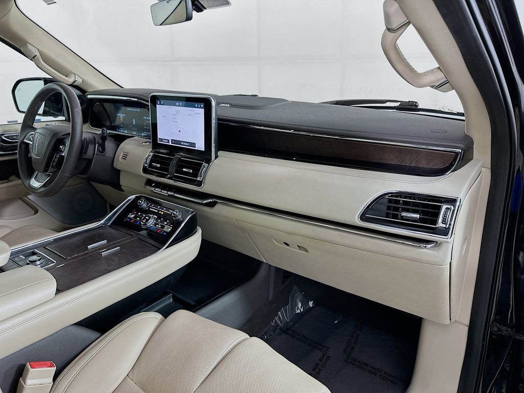 Used 2020 Lincoln Navigator Reserve w/ Equipment Group 208A Reserve image 39