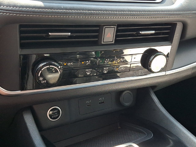Used 2023 Nissan Rogue S FWD image 15