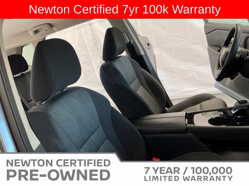 Used 2026 Nissan Rogue SV w/ Cold Weather Package FWD image 15