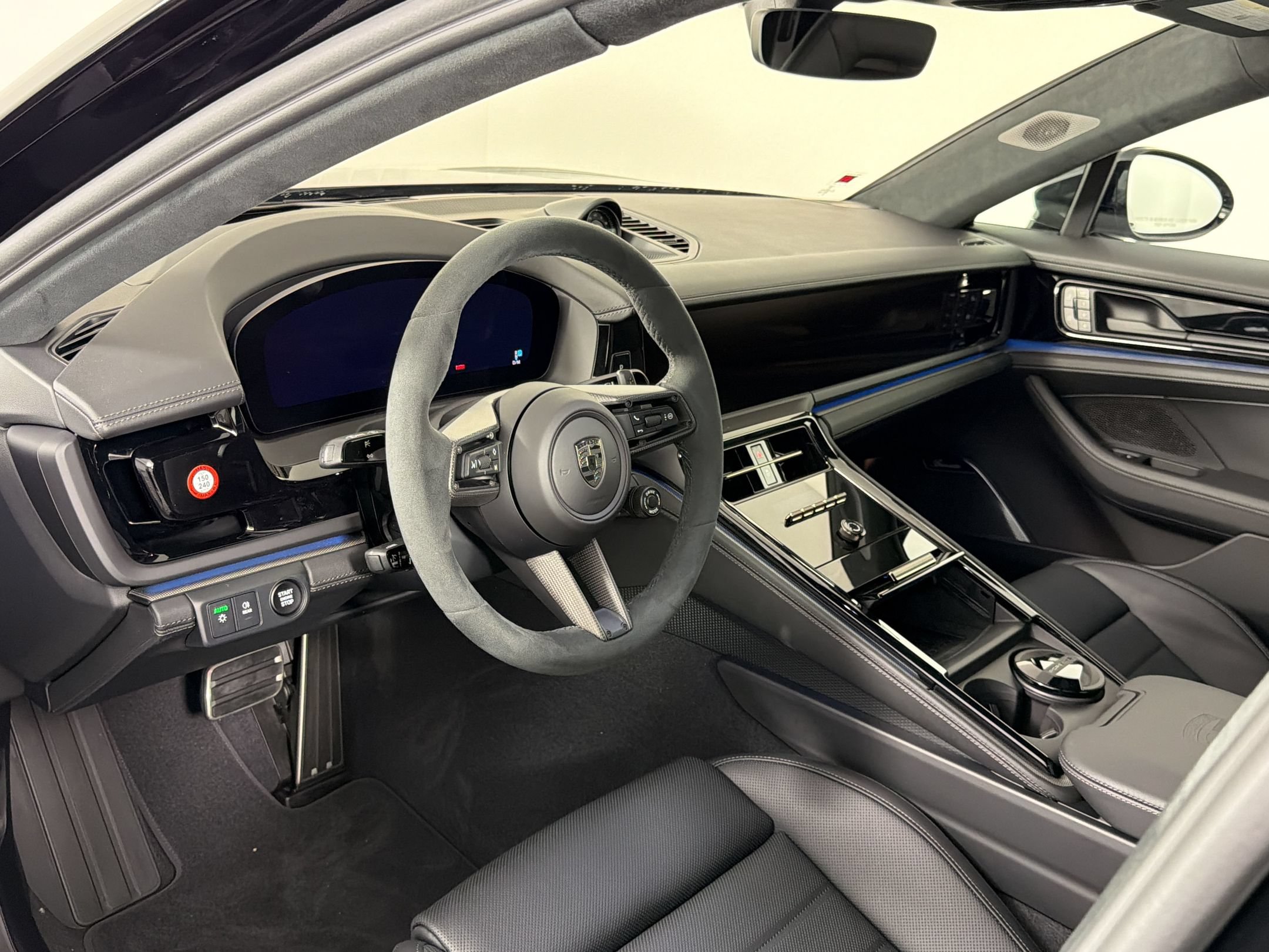 New 2026 Porsche Panamera 4 E-Hybrid AWD/4WD image 4