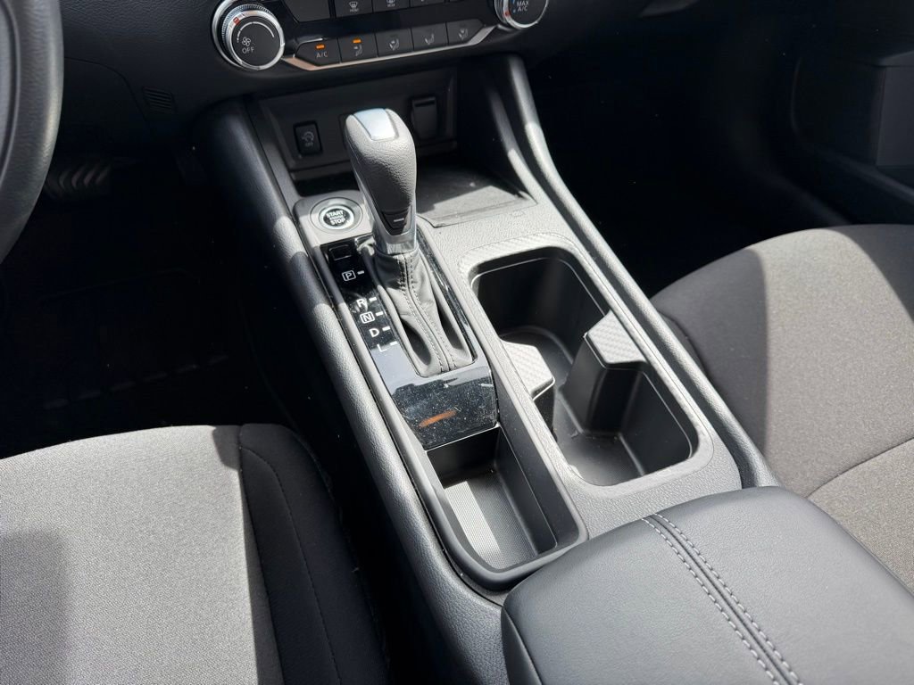 Used 2025 Nissan Sentra S image 16