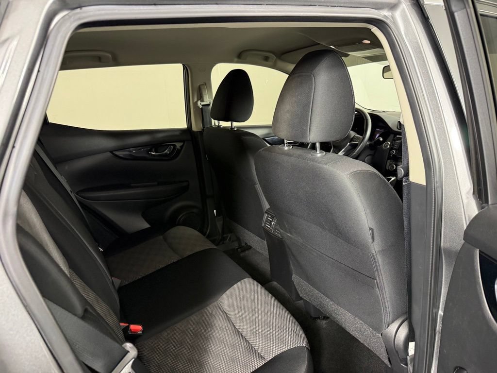 Used 2021 Nissan Rogue Sport SV FWD image 17