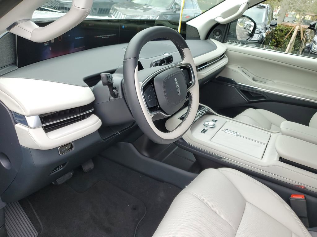 New 2025 Lincoln Navigator L Reserve image 21