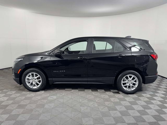 Used 2022 Chevrolet Equinox LS image 11