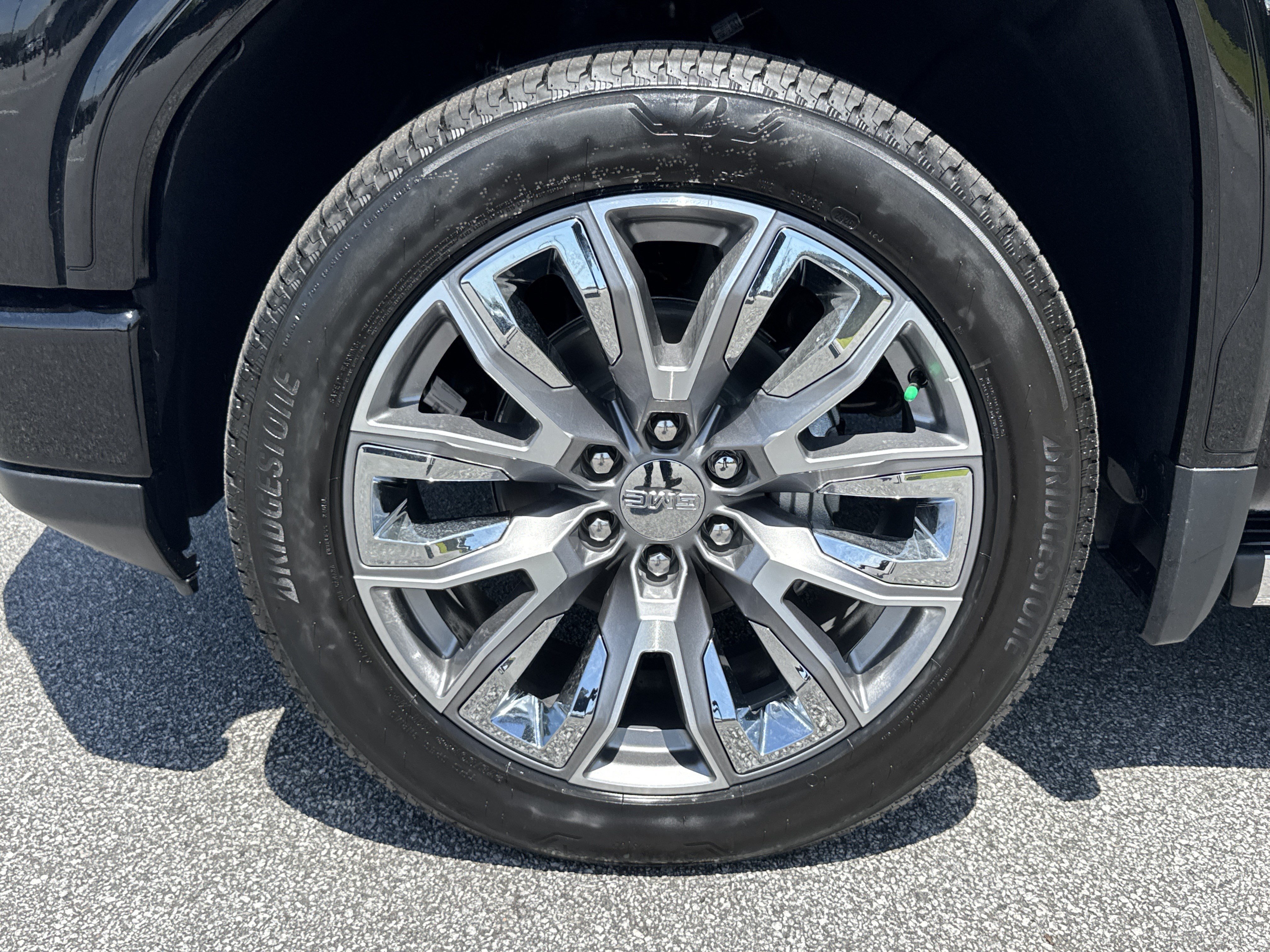New 2026 GMC Sierra 1500 Denali w/ Denali Reserve Package AWD/4WD image 13