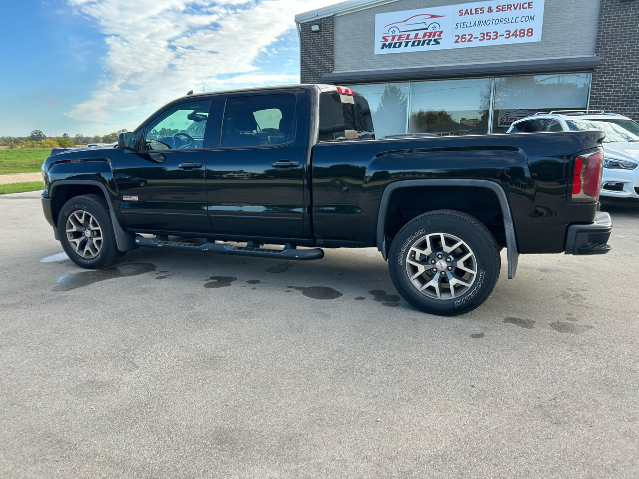 Used 2017 GMC Sierra 1500 SLT image 4