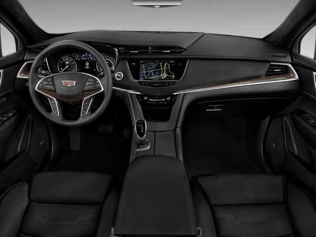 Used 2019 Cadillac XT5 Platinum AWD/4WD image 3
