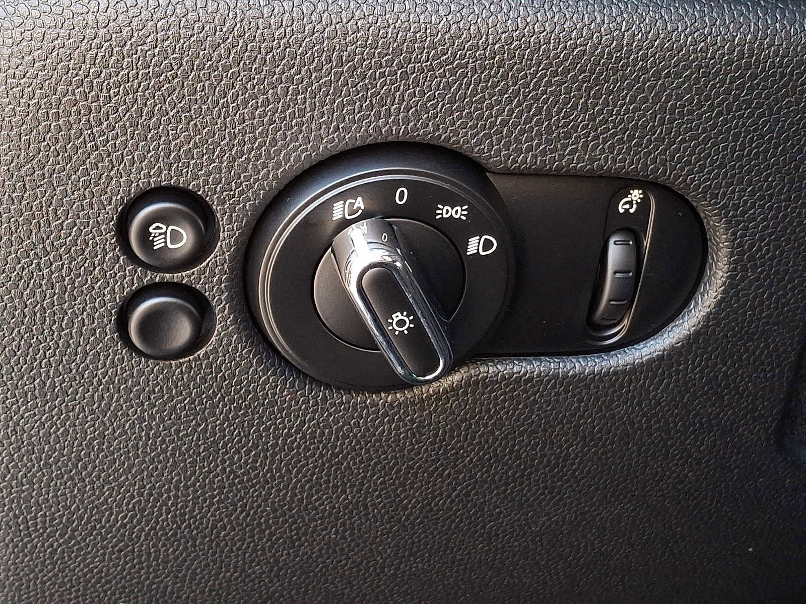 Certified 2023 MINI Cooper S w/ Premium Package image 24