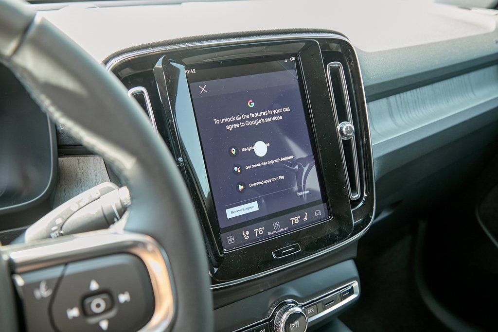 New 2026 Volvo XC40 B5 Core image 12