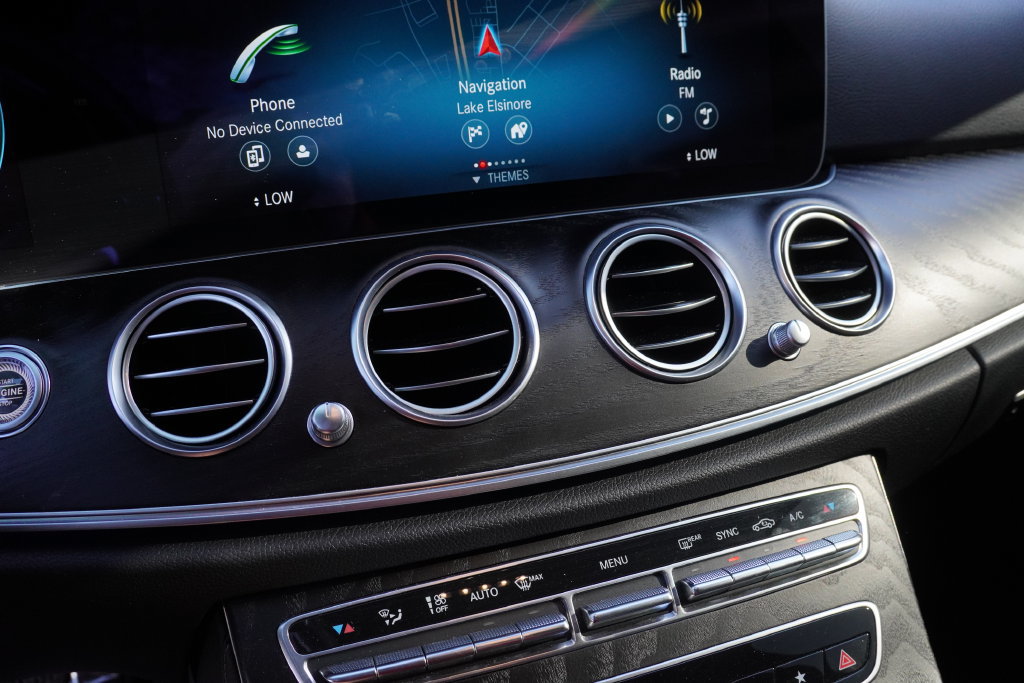 Used 2022 Mercedes-Benz E 350 Sedan image 26