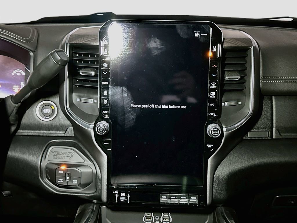 New 2026 RAM 2500 Laramie AWD/4WD image 10