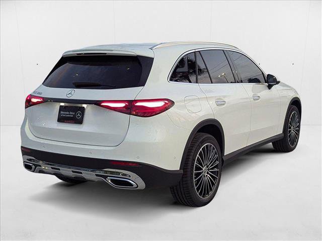 New 2025 Mercedes-Benz GLC 300 image 2