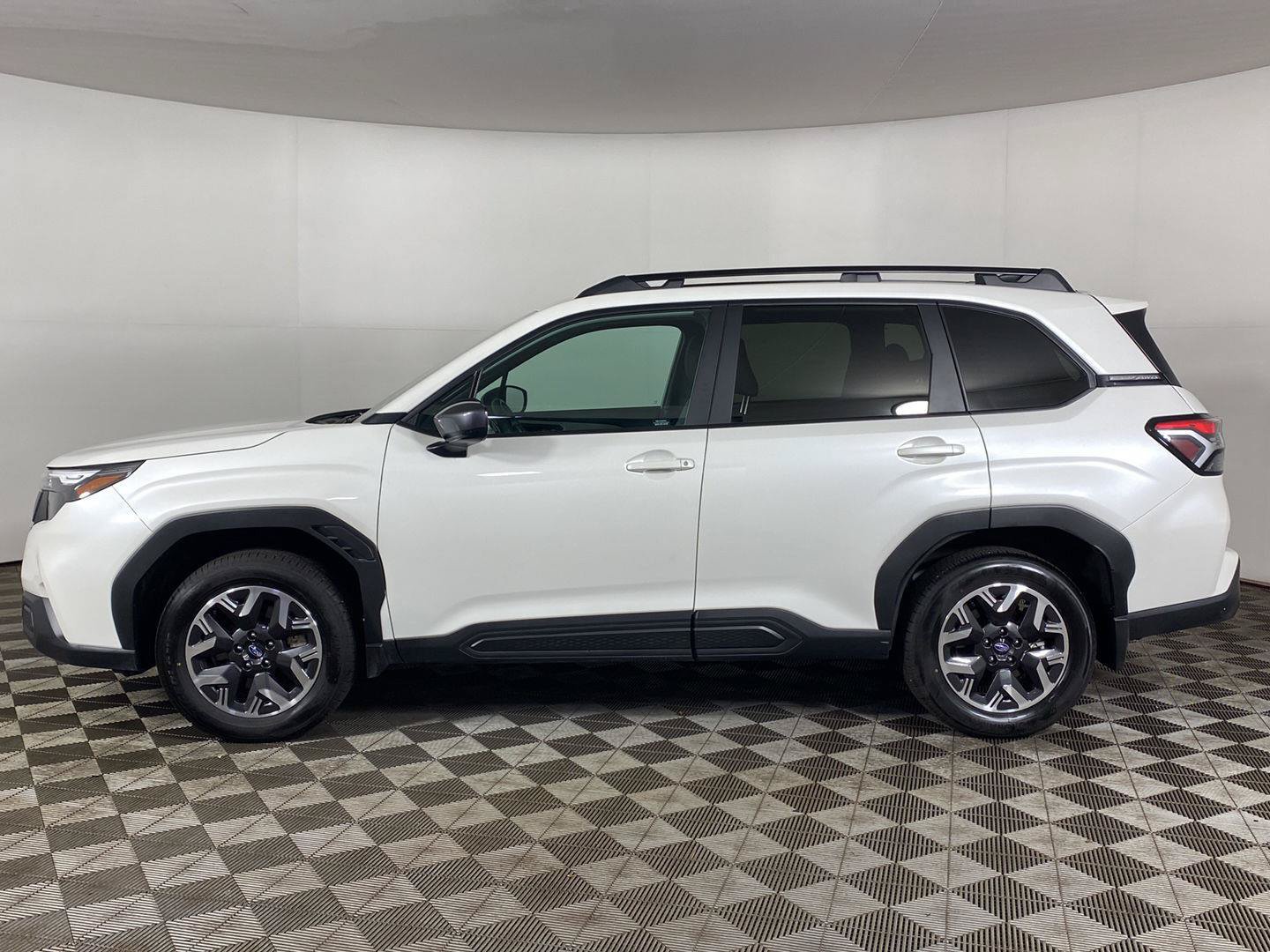 Used 2026 Subaru Forester Premium AWD/4WD image 9