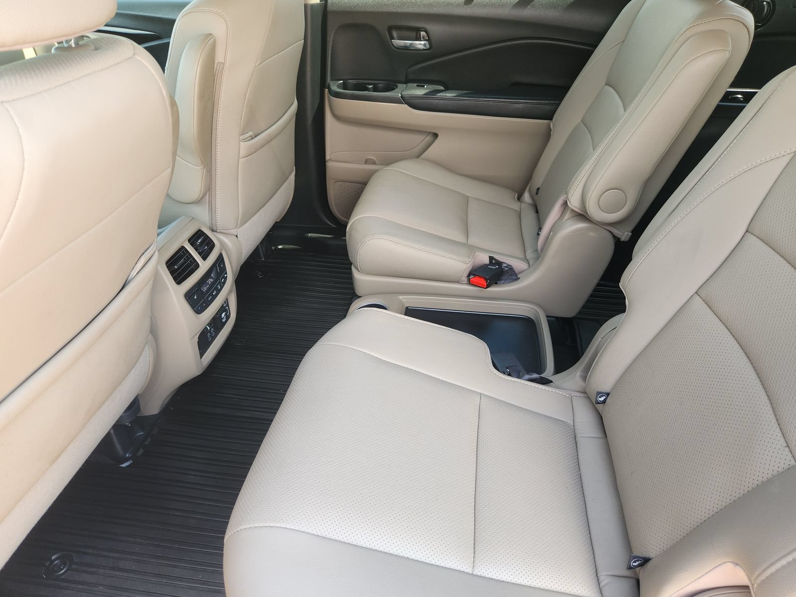 Used 2022 Honda Pilot Elite image 33