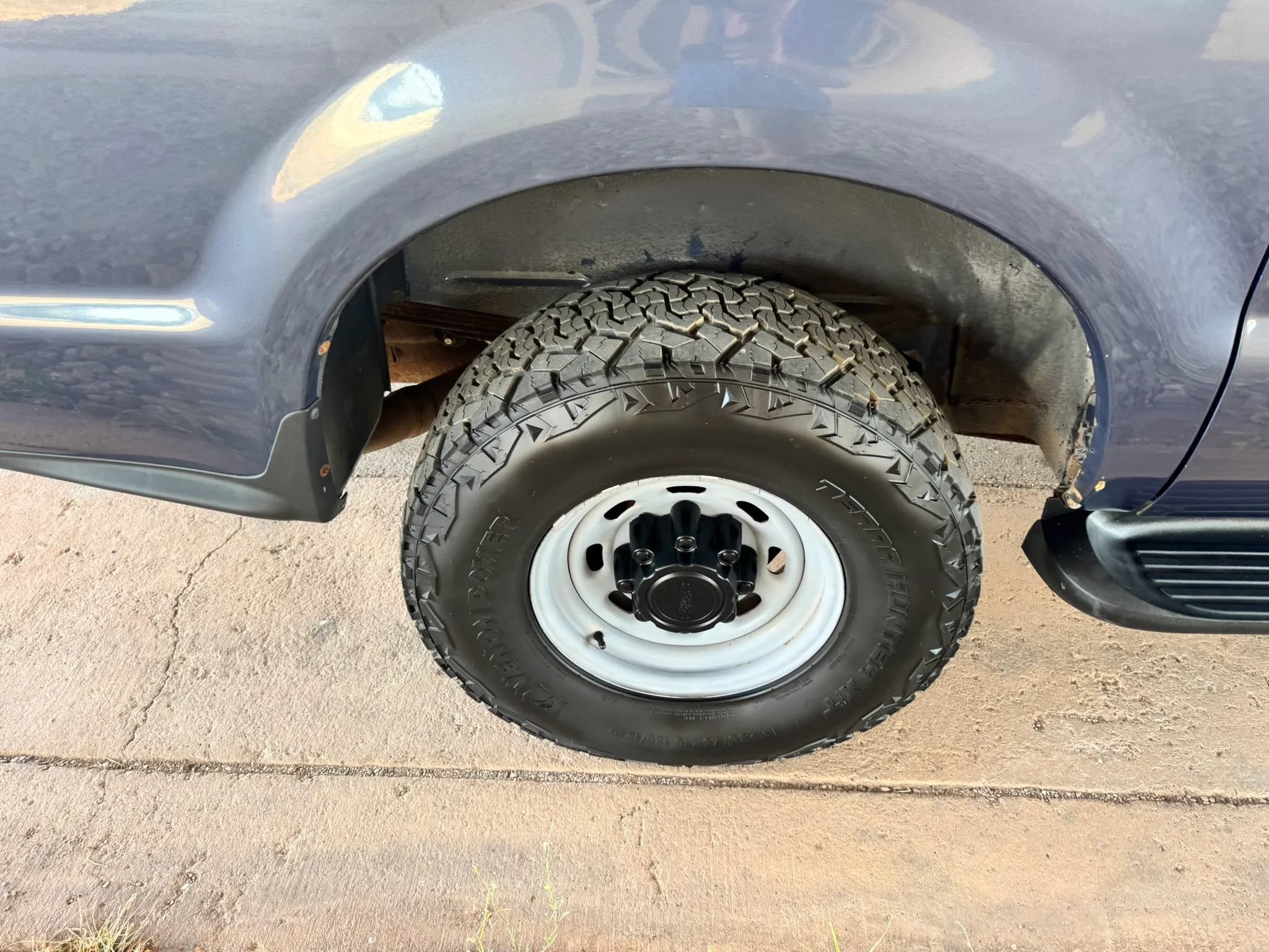 Used 2003 Ford Excursion XLT AWD/4WD image 29