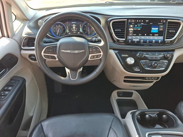 Used 2023 Chrysler Pacifica Touring-L AWD/4WD image 11
