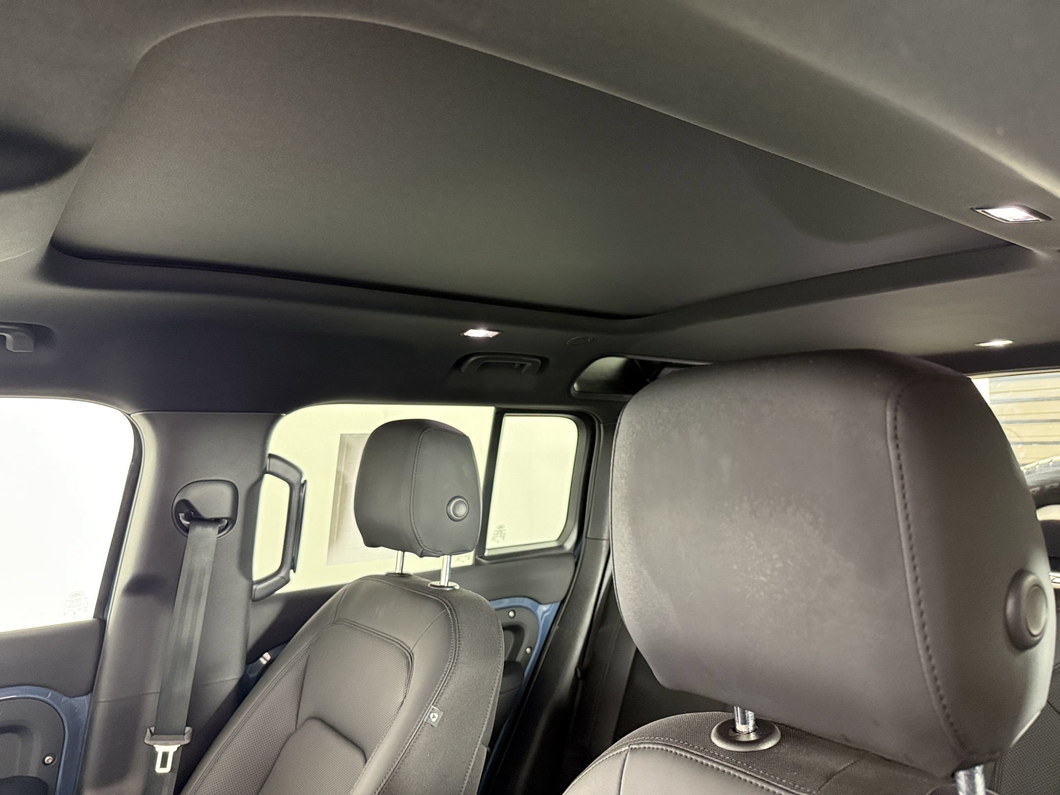 Used 2025 Land Rover Defender 110 S AWD/4WD image 21