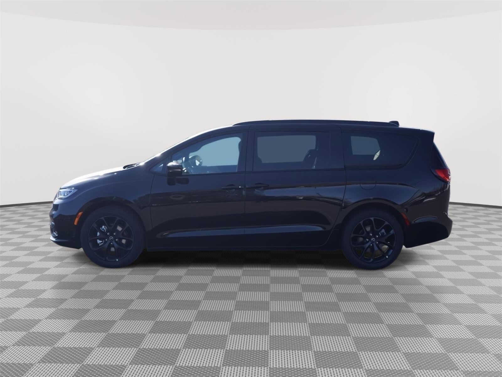 New 2026 Chrysler Pacifica Select w/ S Appearance Package image 9