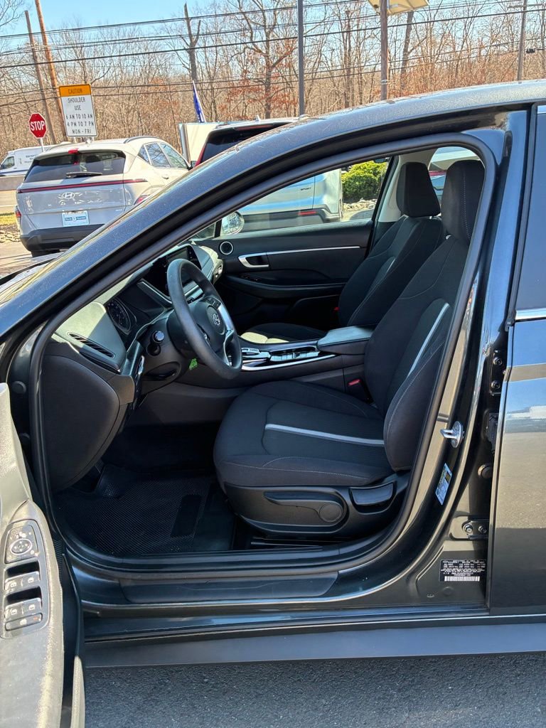 Used 2023 Hyundai Sonata SE image 19
