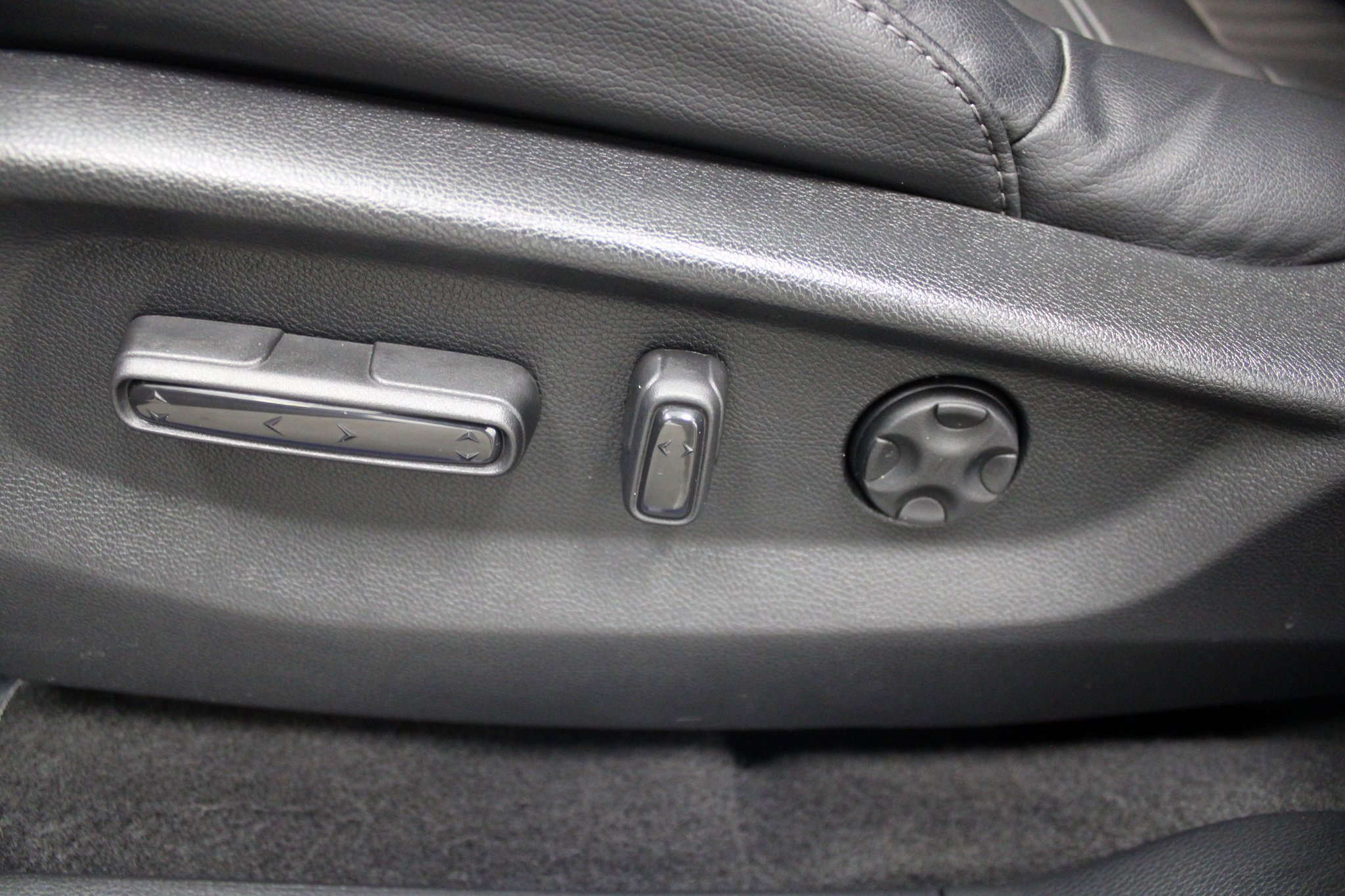 Used 2020 Honda CR-V EX-L image 17