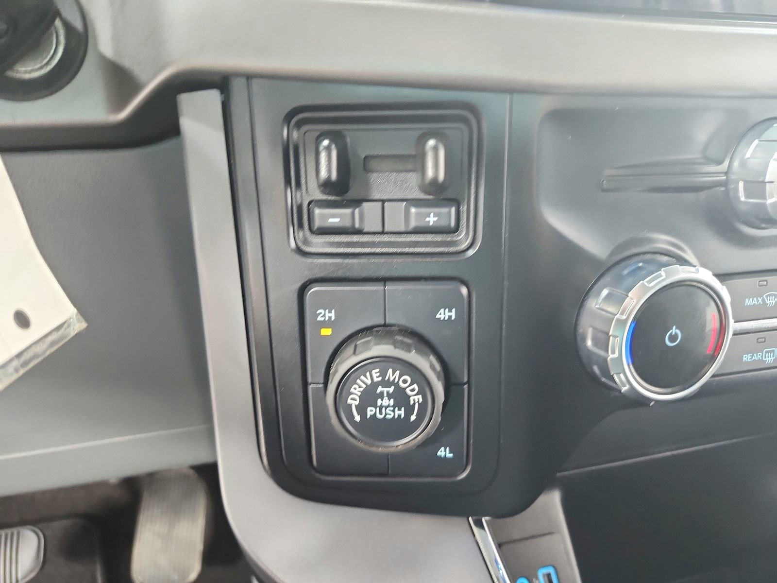 Used 2024 Ford F150 XLT w/ Mobile Office Package image 27