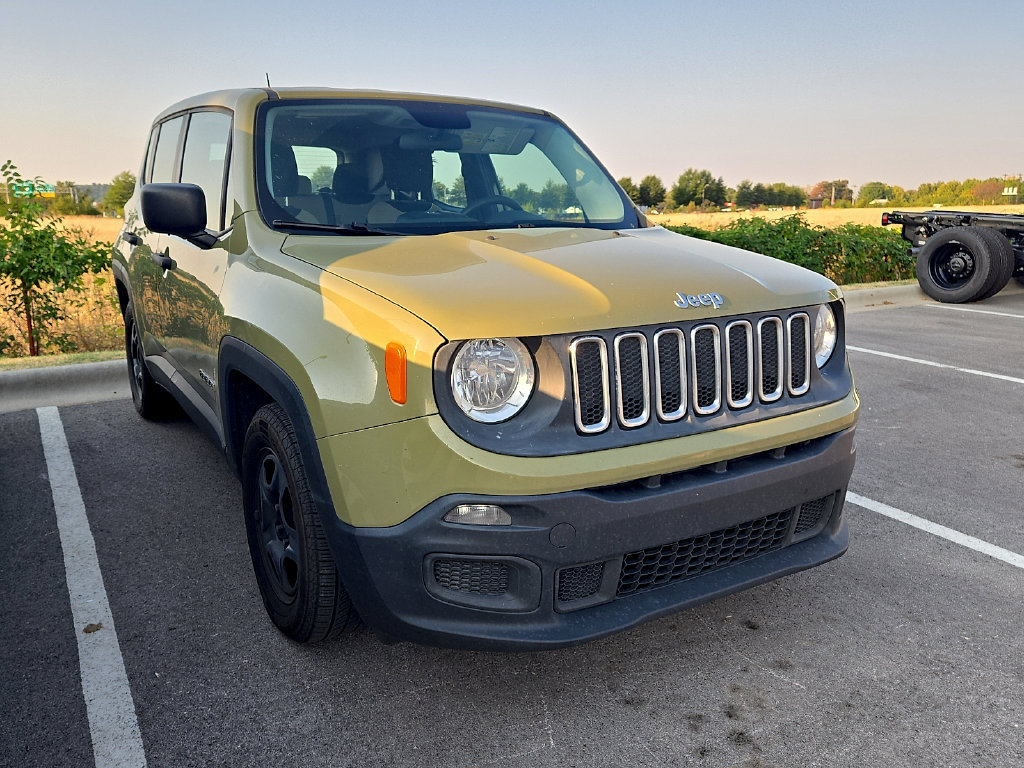 Used 2015 Jeep Renegade Sport w/ Power & Air Group FWD image 4