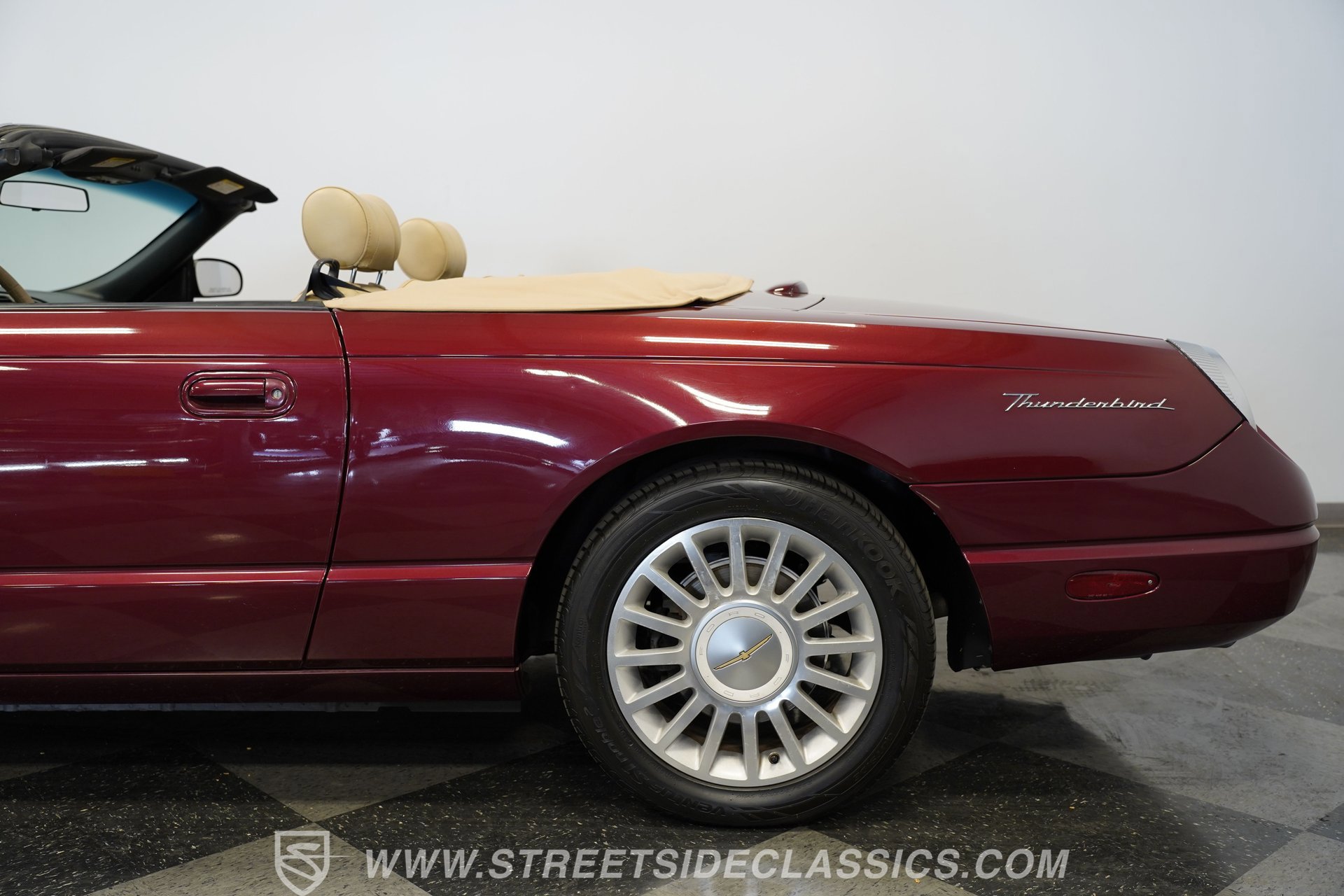 Used 2004 Ford Thunderbird RWD image 29