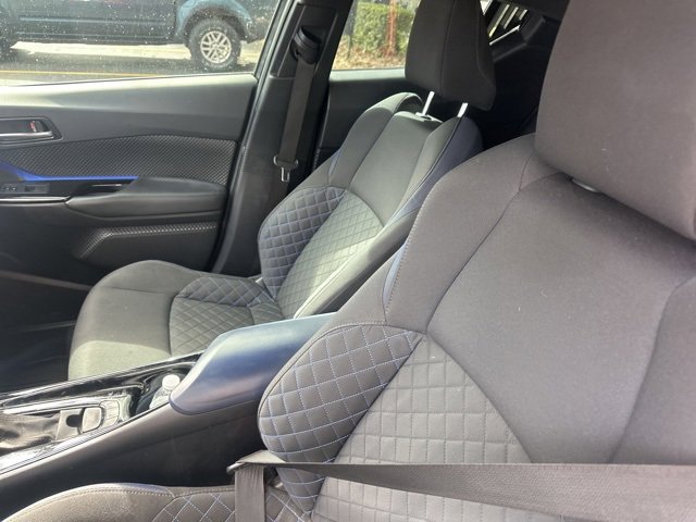 Used 2021 Toyota C-HR XLE image 2