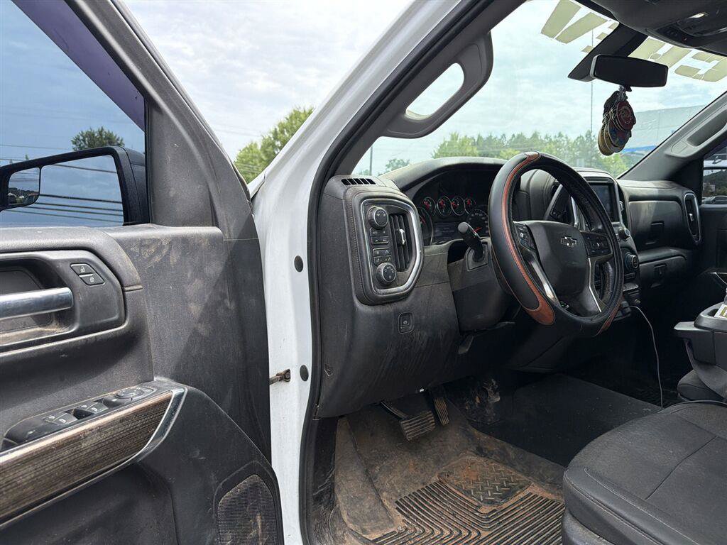 Used 2019 Chevrolet Silverado 1500 RST w/ True North Edition AWD/4WD image 10