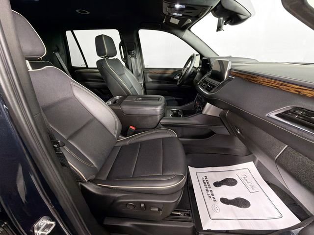 Used 2024 Chevrolet Tahoe Premier AWD/4WD image 33
