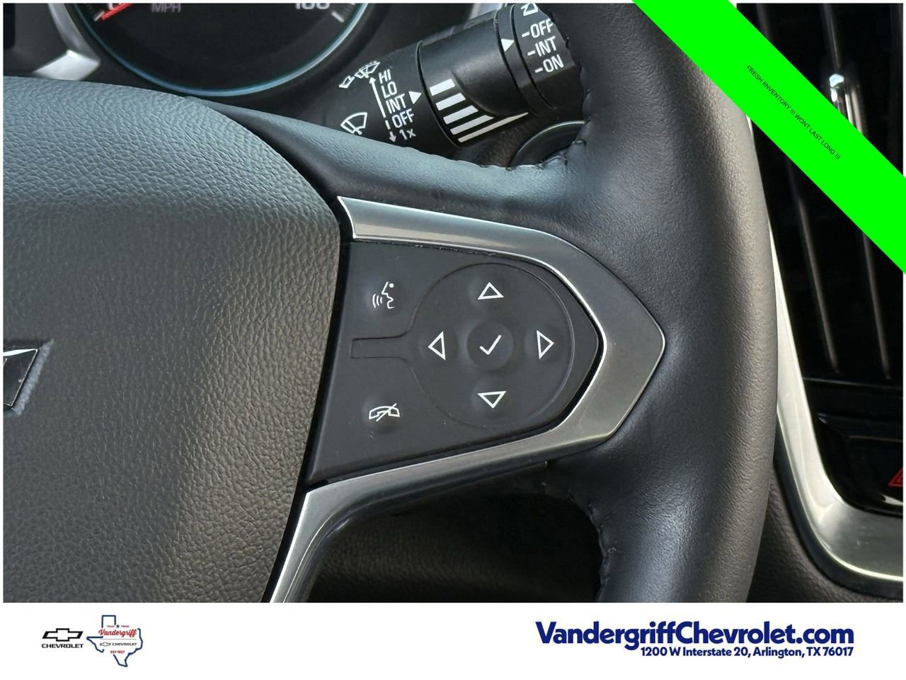 Used 2022 Chevrolet Traverse RS FWD image 15
