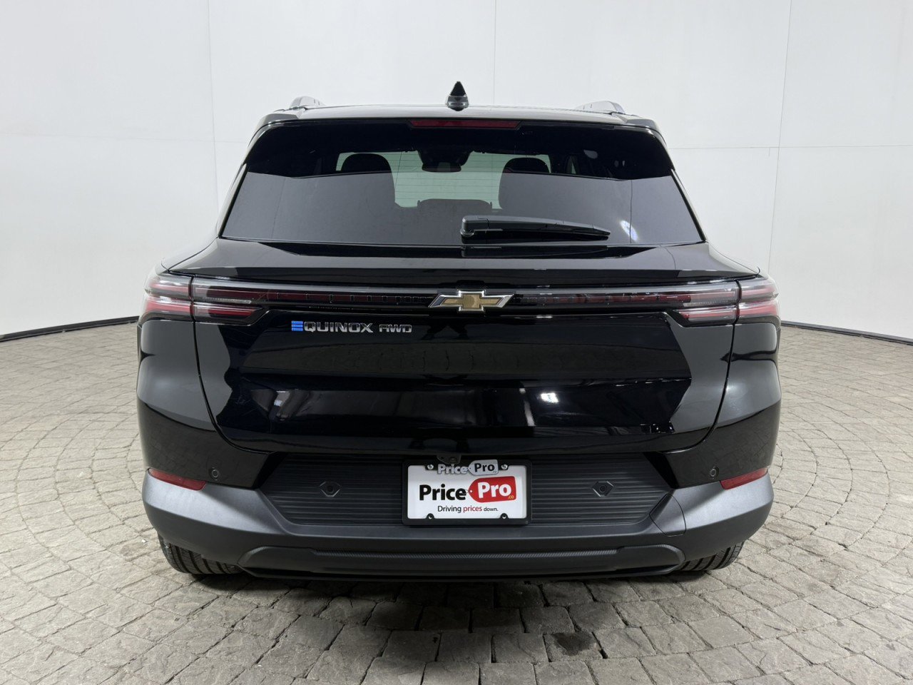 Used 2026 Chevrolet Equinox EV LT image 6