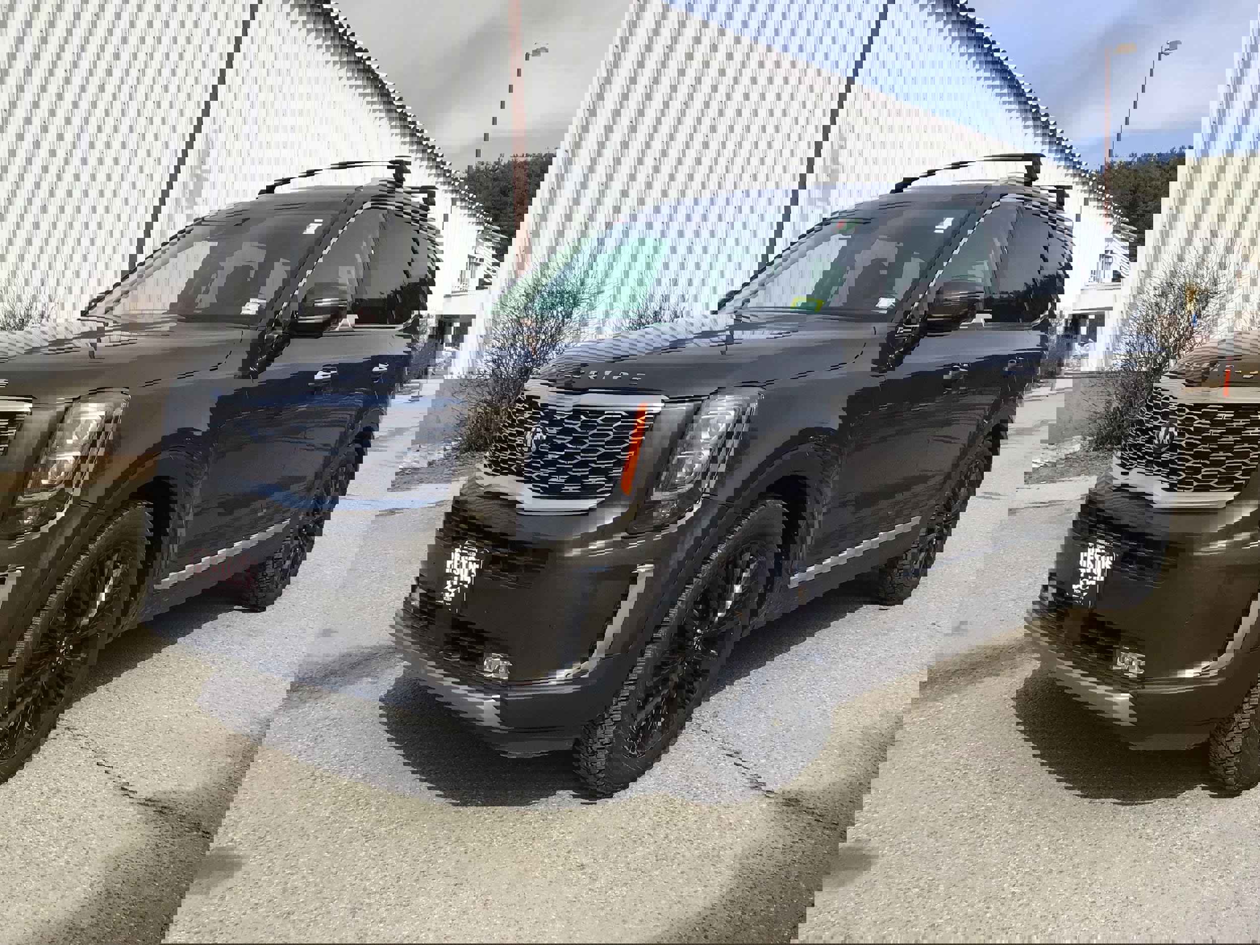 Used 2020 Kia Telluride SX w/ Towing Package image 3