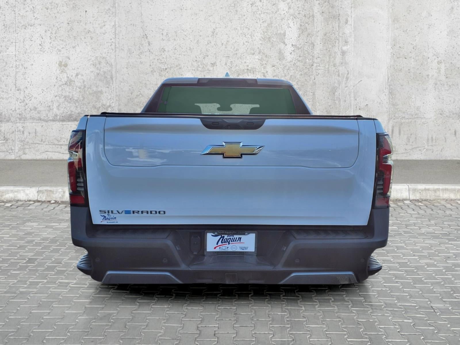 New 2025 Chevrolet Silverado EV LT AWD/4WD image 9