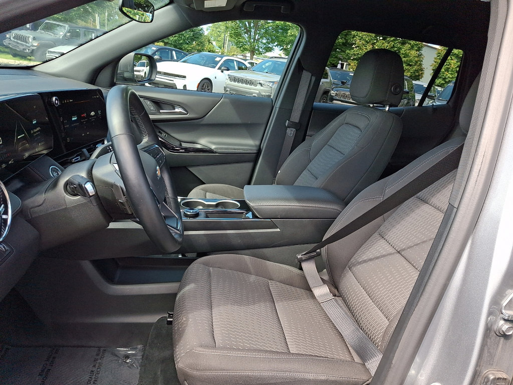 Used 2026 Chevrolet Equinox LT AWD/4WD image 24