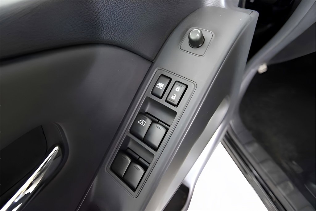 Used 2024 Nissan Frontier SV w/ SV Convenience Package image 19