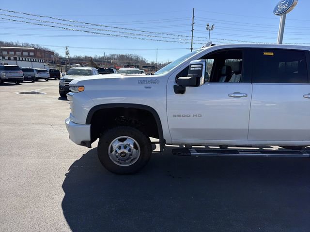 Used 2023 Chevrolet Silverado 3500 High Country image 9