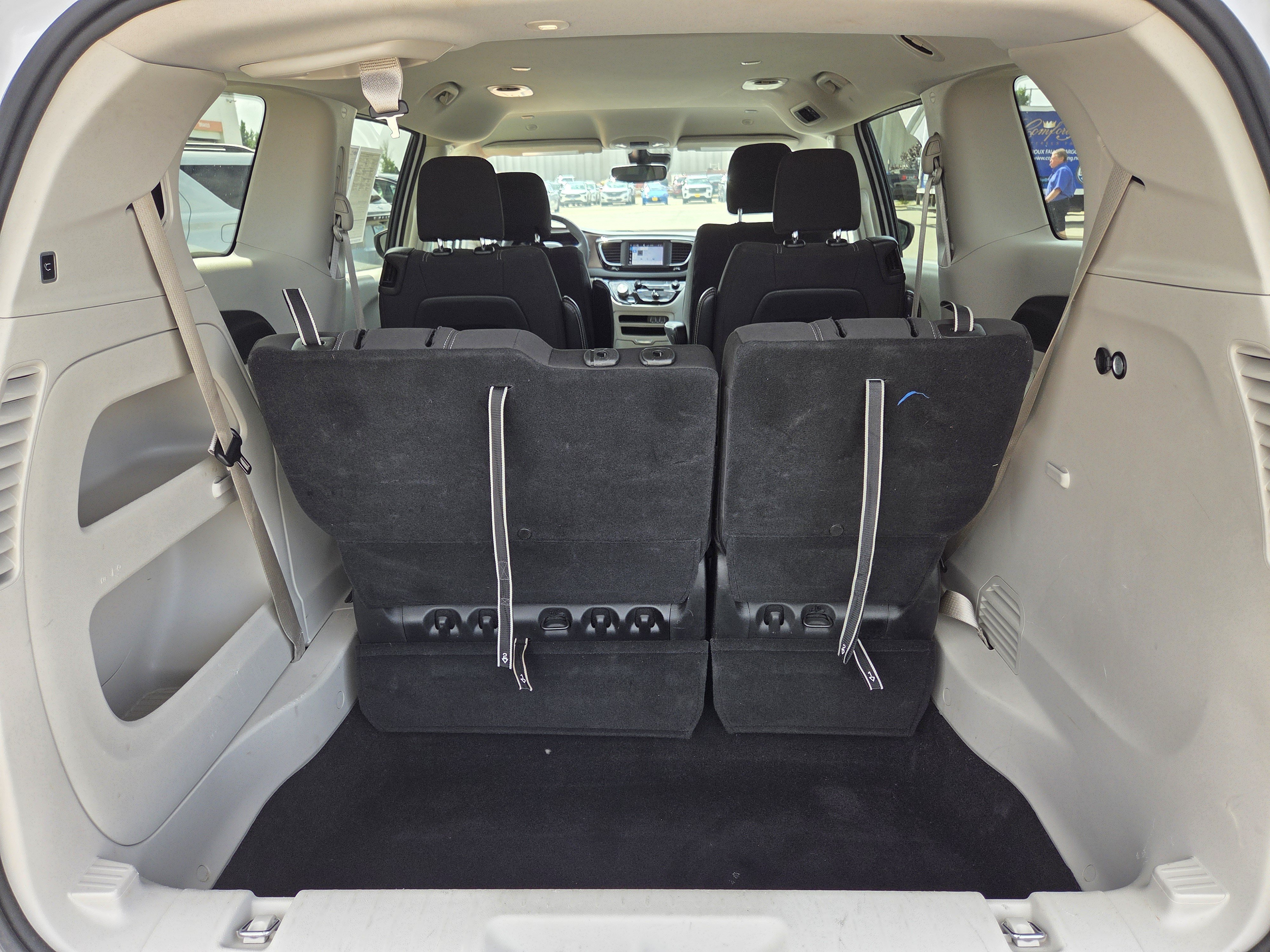 Used 2024 Chrysler Voyager LX FWD image 12