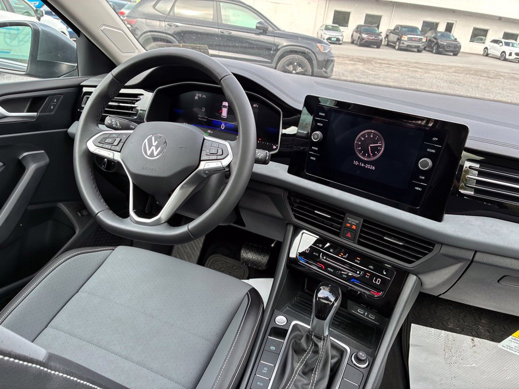 New 2026 Volkswagen Jetta SE FWD image 17