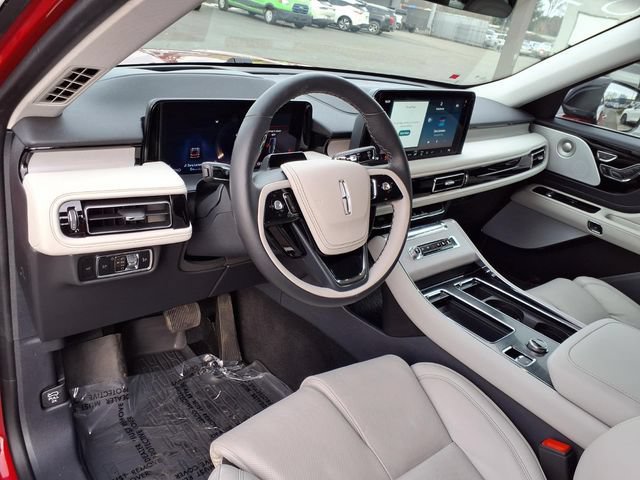 Used 2025 Lincoln Aviator Reserve w/ Equipment Group 201A AWD/4WD image 23