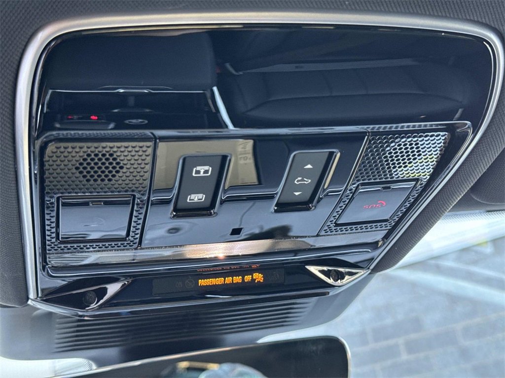 New 2025 Land Rover Range Rover Sport SE image 22