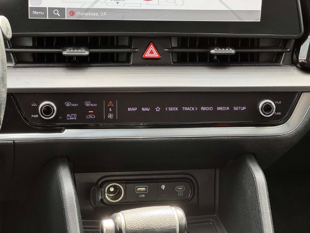 Used 2023 Kia Sportage EX FWD image 18