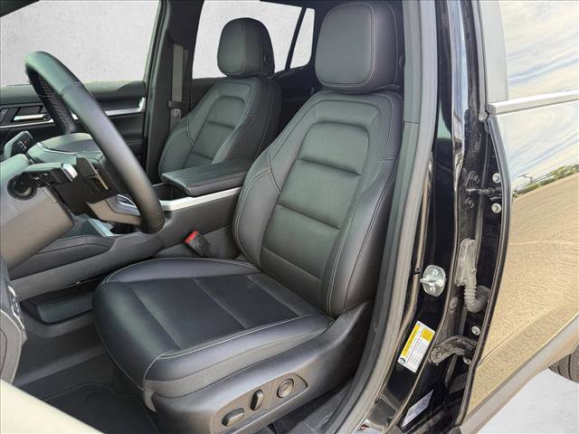 Used 2025 GMC Terrain Elevation w/ Elevation Premium Package AWD/4WD image 10