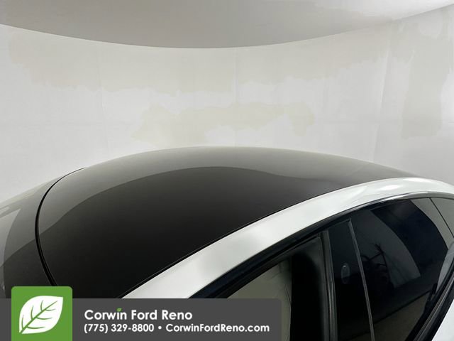 Used 2022 Tesla Model S image 22